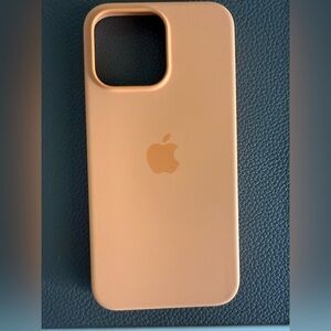 Apple Silicone MagSafe iPhone 15 Pro Max Case - Orange